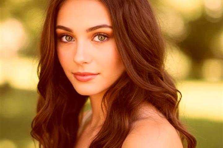 Violet, 24, a brunette hazel-eyed slavic companion based in Mackowka. Offering Couples, Striptease, BDSM, Massage. Available for incall and outcall, overnigh...