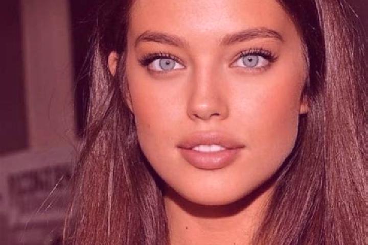 Violet, 24, a chestnut blue-eyed mediterranean companion based in Springfield. Offering Striptease, Erotic Massage. Available for incall and outcall, day and...