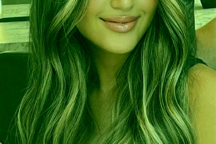 Violet, 24, a dark blonde brown-eyed indian companion based in Duelmen. Offering Massage, Deep French Kissing, Travel Companion, Erotic Massage, Striptease. ...