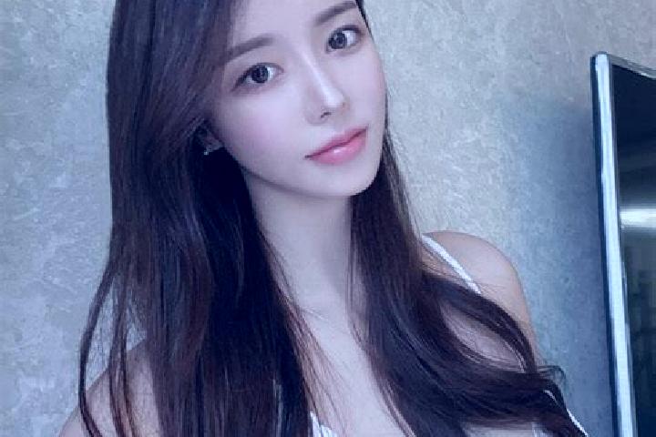Violet, 24 — Escort in Chefushan, China
