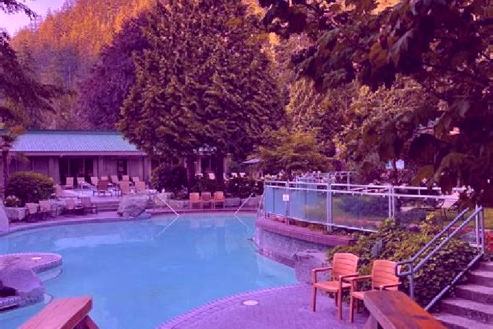 Violet, 24 — Escort in Harrison Hot Springs, Canada