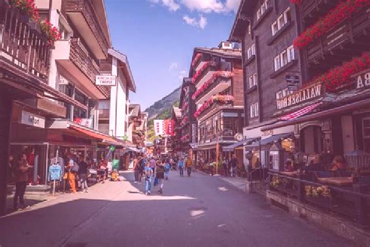Violet, 24 — Escort in Schangnau, Switzerland