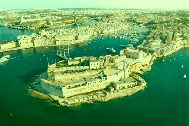 Violet, 24 — Escort in Senglea, Malta