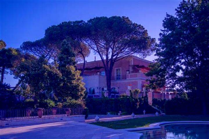 Violet, 24 — Escort in Villa San Martino, Italy