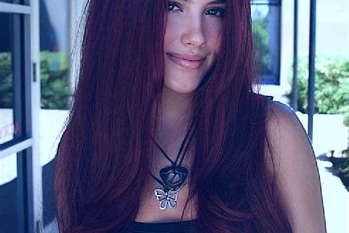 Violet, 25, a auburn dark-eyed caucasian companion based in Borgheim. Offering Roleplay, Striptease, BDSM, GFE. Available for incall and outcall, overnight b...