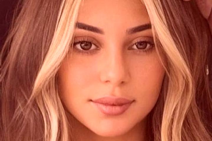 Violet, 25, a blonde brown-eyed asian companion based in Orocue. Offering Couples, GFE, Party Girl. Available for incall and outcall, day and evening dates.