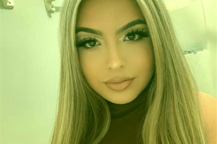 Violet, 25, a blonde grey-eyed latina companion based in Zebenin. Offering GFE, Couples, BDSM. Available for incall and outcall, overnight bookings available.