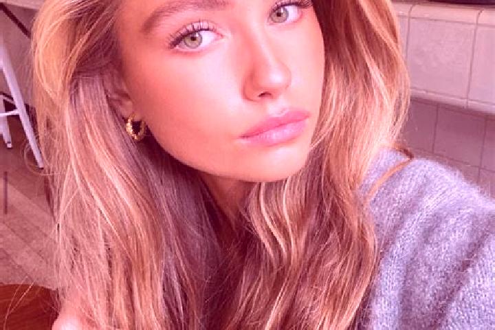 Violet, 25, a blonde hazel-eyed mediterranean companion based in Joessefors. Offering A-Level, Massage, Prostate Massage. Available for incall and outcall, d...