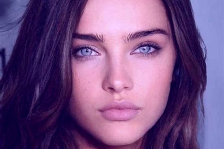 Violet, 25, a brunette green-eyed indian companion based in Sopteriu. Offering Prostate Massage, Deep French Kissing, Striptease, Domination. Available for i...