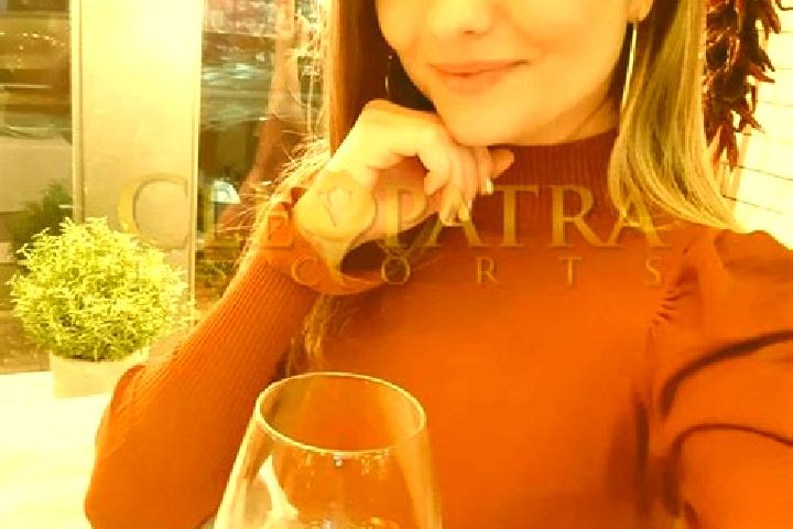 Violet, 25, a dark blonde amber-eyed latina companion based in Shitouhezi. Offering Dinner Date, Overnight, Striptease, OWO, Duos. Available for incall and o...