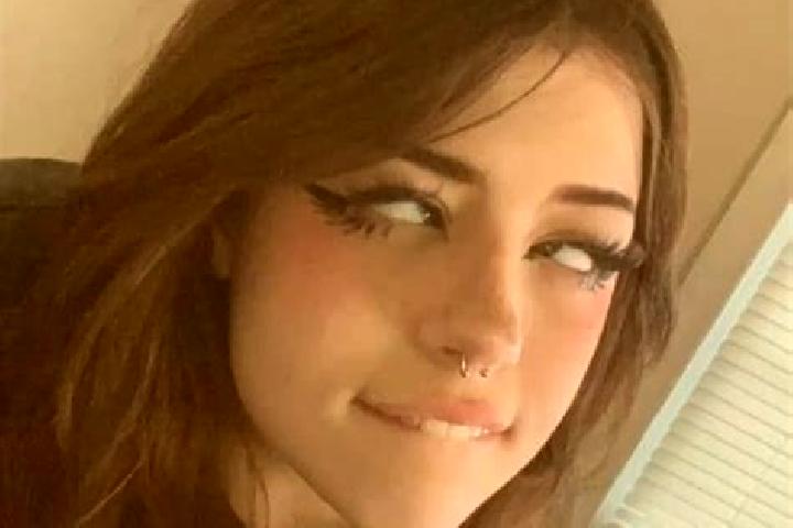 Violet, 25, a red brown-eyed slavic companion based in Fessenheim. Offering Overnight, 69, Party Girl, OWO. Available for incall and outcall, day and evening...