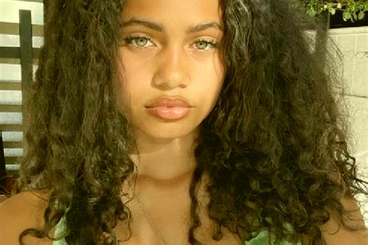 Violet, 25, a red green-eyed mixed companion based in Buni. Offering Striptease, Couples, Travel Companion. Available for incall and outcall, day and evening...