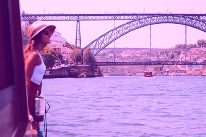 Violet, 25 — Escort in Barco, Portugal
