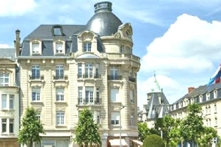 Violet, 25 — Escort in Bofferdange, Luxembourg