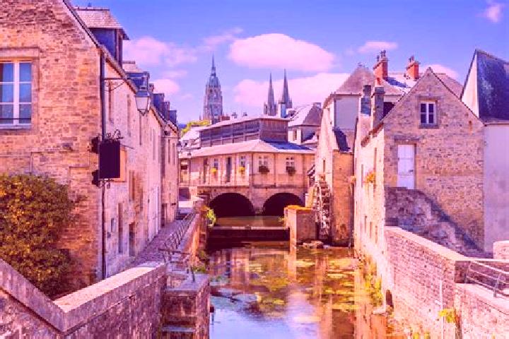 Violet, 25 — Escort in Conde-sur-Huisne, France