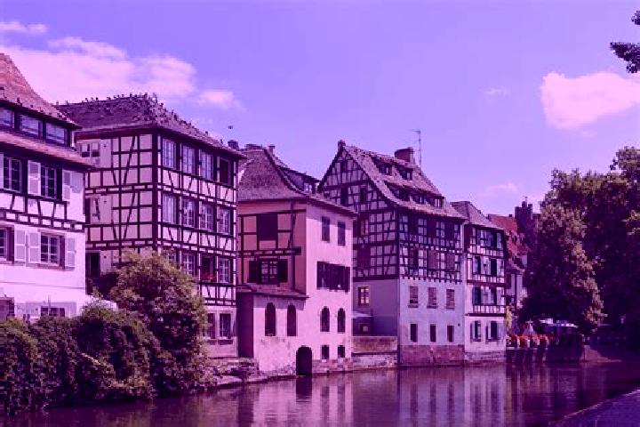 Violet, 25 — Escort in Eckbolsheim, France