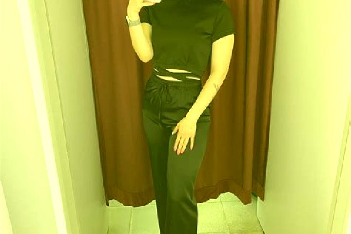 Violet, 25 — Escort in Kirovgrad, Russia