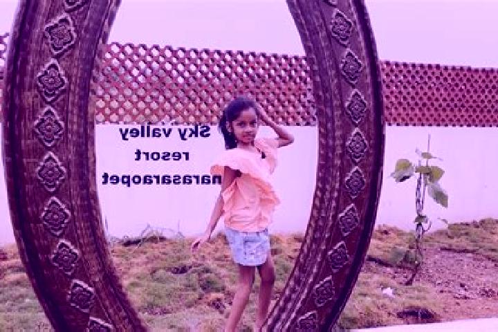 Violet, 25 — Escort in Narasaraopet, India