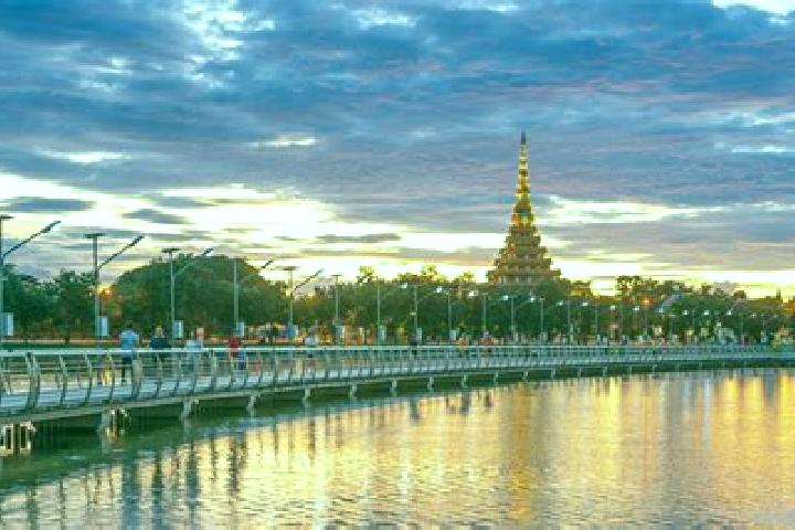 Violet, 25 — Escort in Wiang Kaen, Thailand