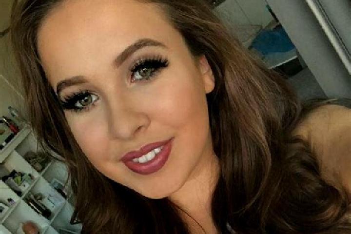 Violet, 26, a blonde brown-eyed mixed companion based in Abbazia Pisani. Offering Overnight, Fetish, Prostate Massage, A-Level. Available for incall and outc...