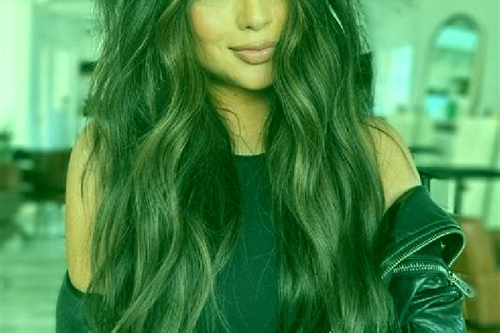 Violet, 26, a brunette dark-eyed caribbean companion based in Viggiano. Offering Tantra, Couples, OWO, Massage. Available for incall and outcall, day and eve...
