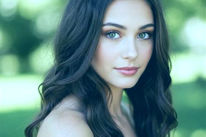 Violet, 26, a dark blonde hazel-eyed caucasian companion based in Menetrol. Offering Girlfriend Experience, Couples, Tantra. Available for incall and outcall...