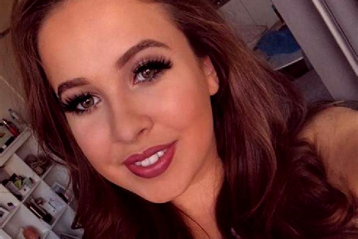 Violet, 26, a red blue-eyed middle eastern companion based in Bungay. Offering Party Girl, Couples, Fetish, A-Level, Striptease. Available for incall and out...
