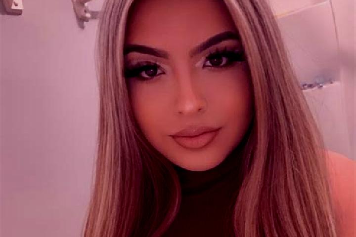 Violet, 26, a red blue-eyed mixed companion based in Mitsukaido. Offering Prostate Massage, Roleplay, Overnight, Striptease, BDSM. Available for incall and o...