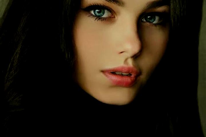 Violet, 26, a red dark-eyed european companion based in Besana in Brianza. Offering Domination, Girlfriend Experience, Duos. Available for incall and outcall...