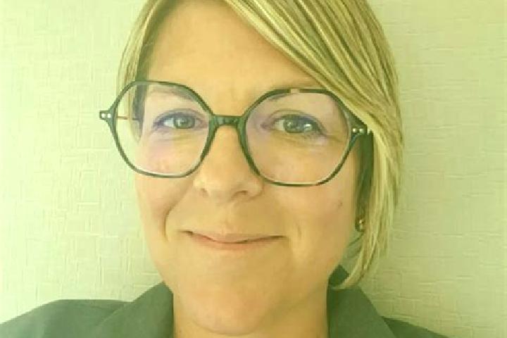 Violet, 26 — Escort in Fontenay-les-Briis, France