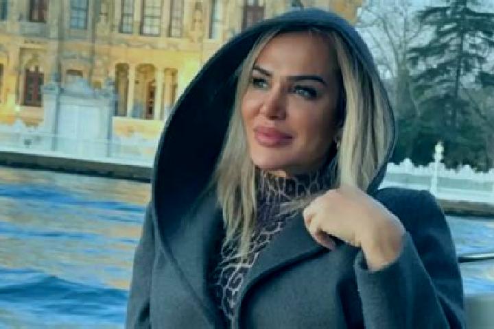 Violet, 26 — Escort in Karadere, Turkey