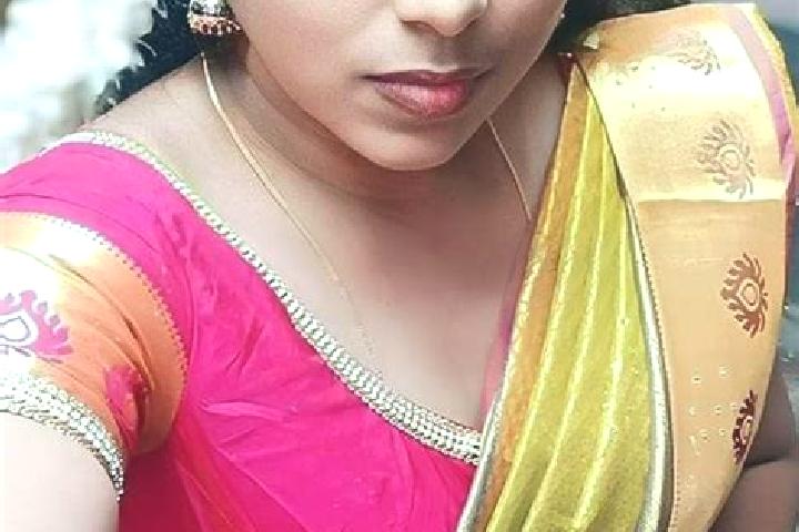 Violet, 26 — Escort in Kheralu, India
