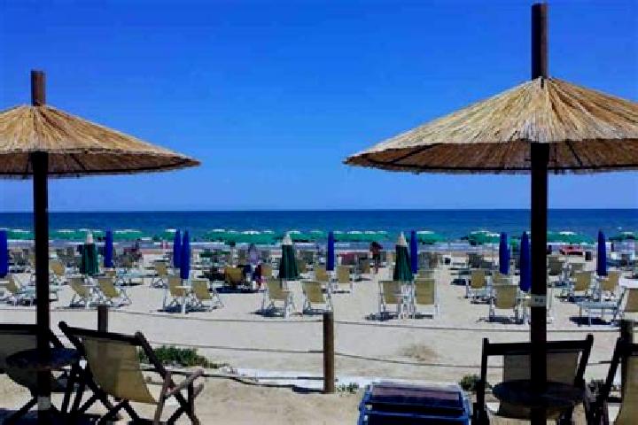 Violet, 26 — Escort in Lido dei Pini, Italy