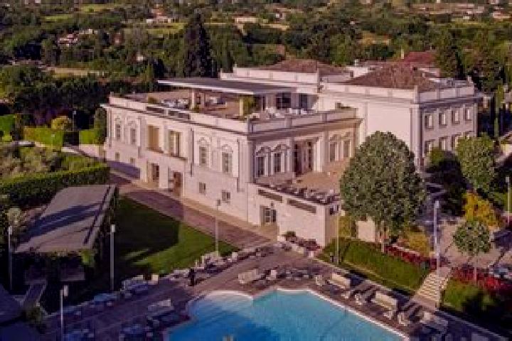 Violet, 26 — Escort in Mirabella Eclano, Italy