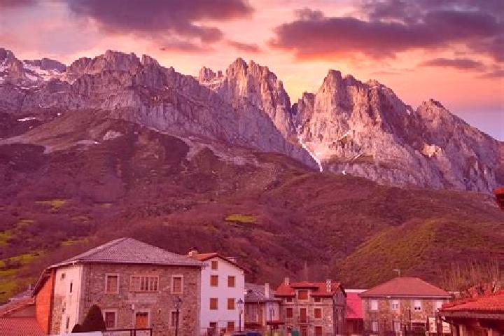 Violet, 26 — Escort in Posada de Valdeon, Spain