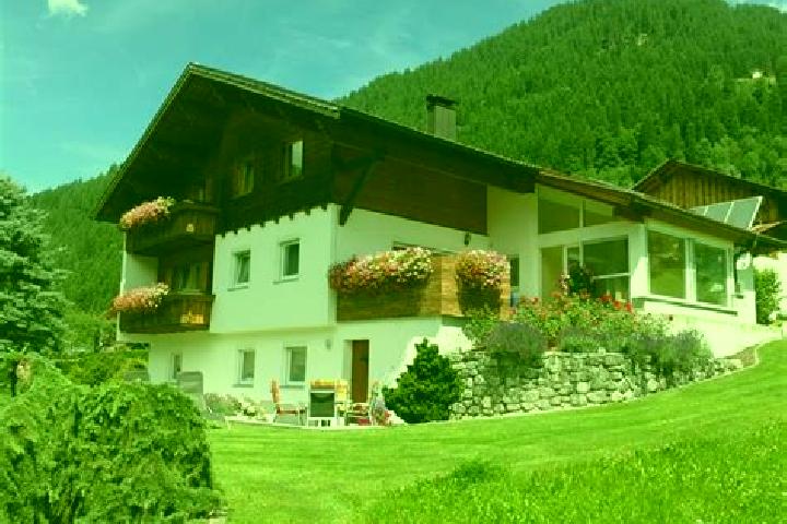 Violet, 26 — Escort in Sankt Gallenkirch, Austria