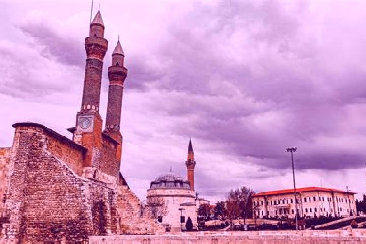 Violet, 26 — Escort in Sarkisla, Turkey