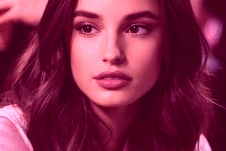 Violet, 27, a brunette brown-eyed ebony companion based in Cu Chi. Offering Deep French Kissing, 69, Massage. Available for incall and outcall, day and eveni...