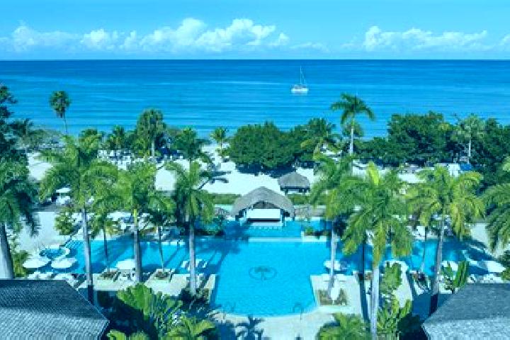 Violet, 27, a brunette grey-eyed caucasian companion based in Negril. Offering Massage, Roleplay, Travel Companion, Prostate Massage, Fetish. Available for i...