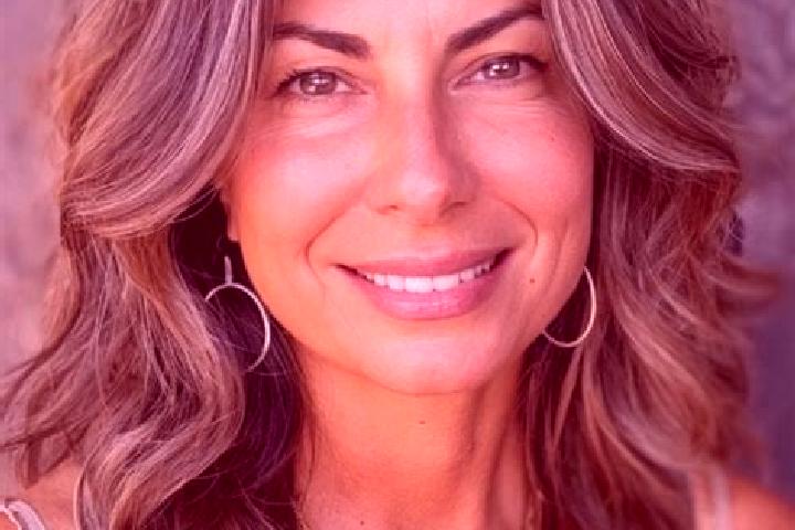 Violet, 27, a brunette grey-eyed middle eastern companion based in Bereni-Marhana. Offering Couples, Erotic Massage, Travel Companion. Available for incall a...