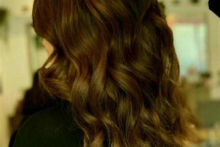 Violet, 27, a chestnut brown-eyed caucasian companion based in Lumignacco. Offering Striptease, Domination, Massage. Available for incall and outcall, day an...