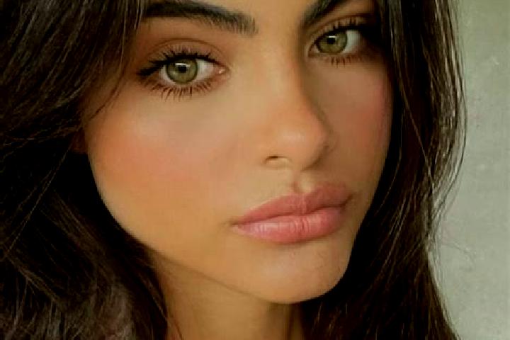 Violet, 27, a chestnut grey-eyed indian companion based in Tampajal. Offering Couples, Duos, BDSM. Available for incall and outcall, day and evening dates.