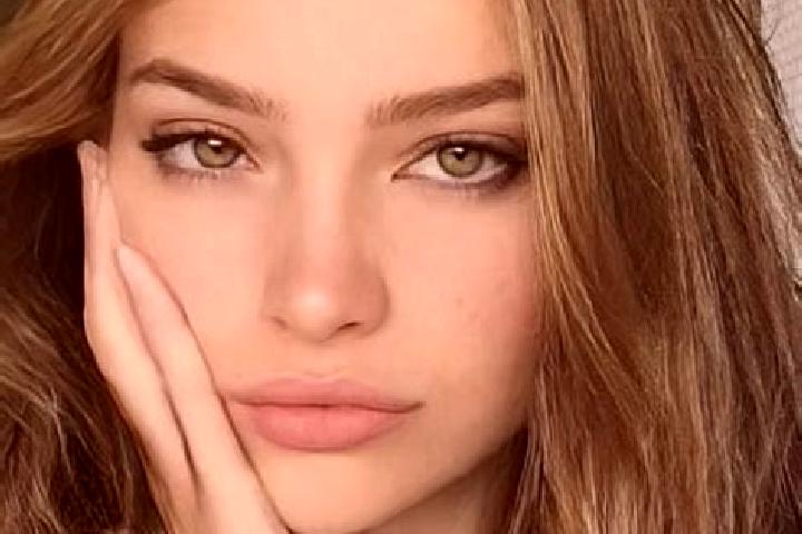 Violet, 27, a red hazel-eyed caucasian companion based in Chaguangcun. Offering GFE, Party Girl, Striptease, Girlfriend Experience. Available for incall and ...
