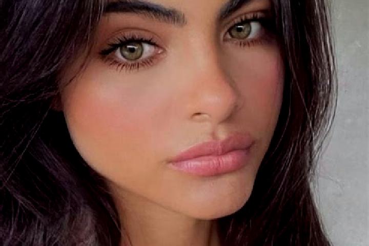 Violet, 27, a red hazel-eyed latina companion based in Noordhoek. Offering Striptease, Massage, Overnight. Available for incall and outcall, day and evening ...