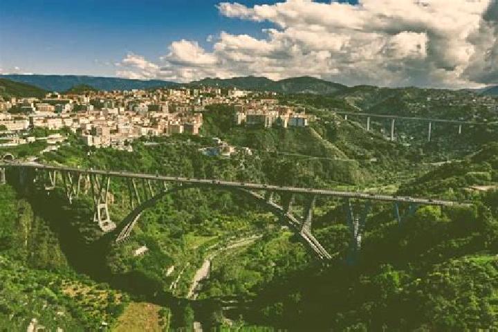 Violet, 27 — Escort in Caraffa di Catanzaro, Italy