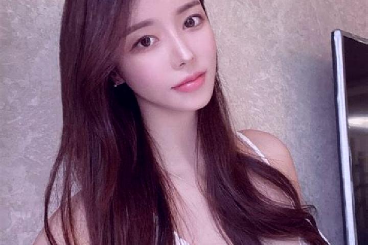 Violet, 27 — Escort in Kugri, China