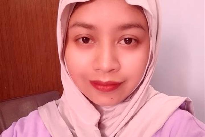 Violet, 27 — Escort in Ngadri, Indonesia
