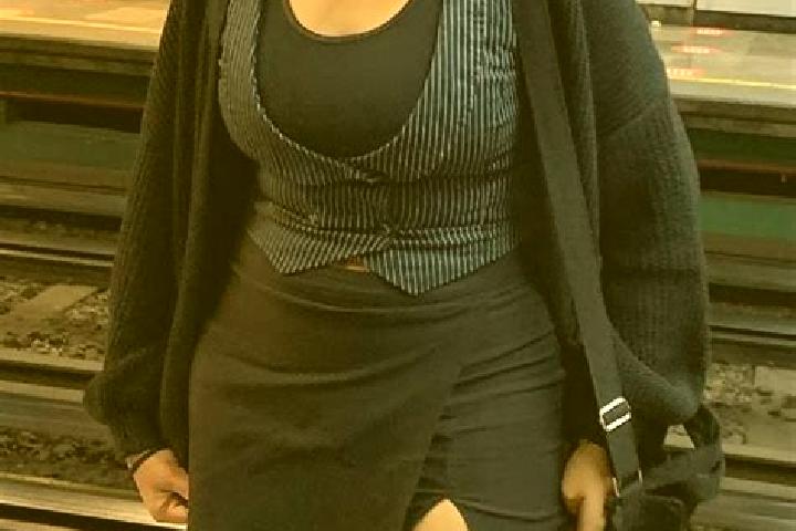 Violet, 27 — Escort in Tekelioeren, Turkey