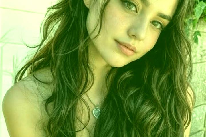 Violet, 28, a brunette hazel-eyed mediterranean companion based in Drogen. Offering Erotic Massage, Dinner Date, Travel Companion, OWO, Duos. Available for i...