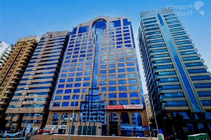 Violet, 28 — Escort in Al Waqf, Egypt